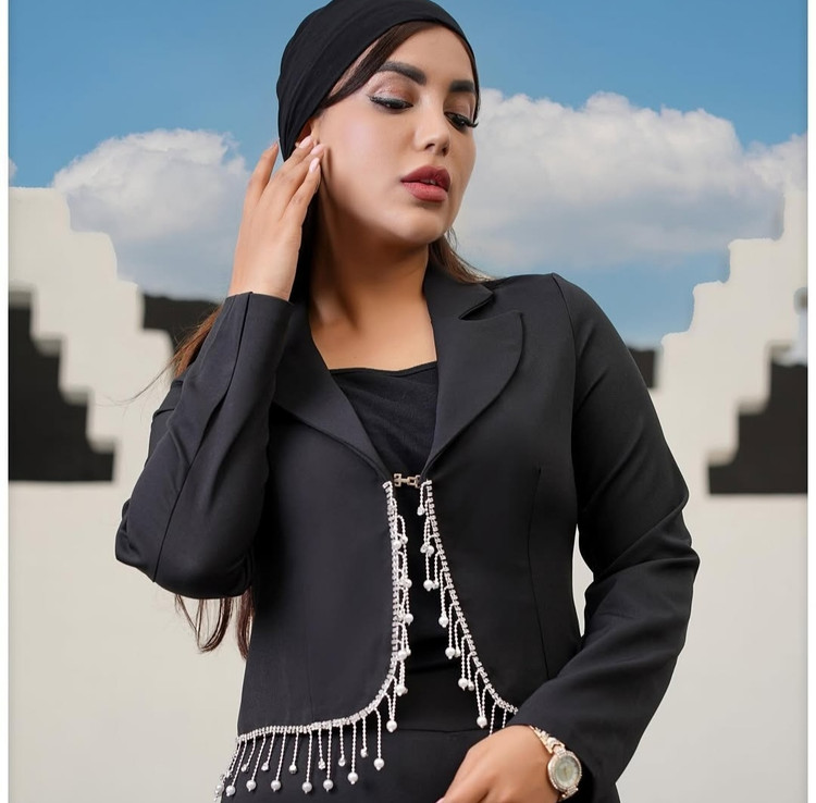 کراپ کت مجلسی زنانه مدل آبشاری سنگ و مروارید ریسه ای